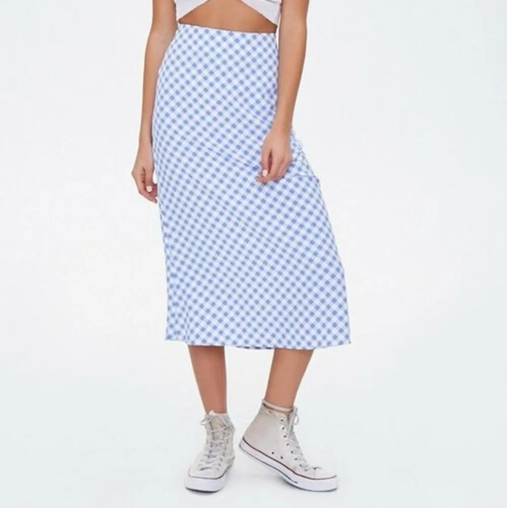 🌺 Forever 21 Gingham Midi Skirt. Size M .